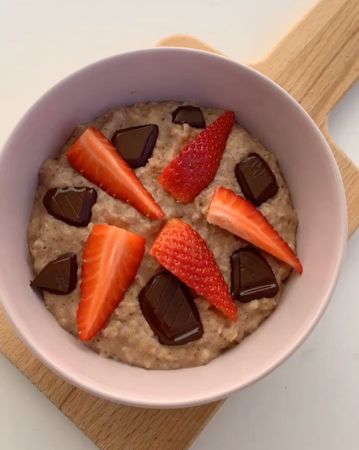 Vegan Protein Oats Breakfast Bowl