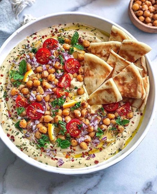Homemade Extra Creamy Hummus Dip
