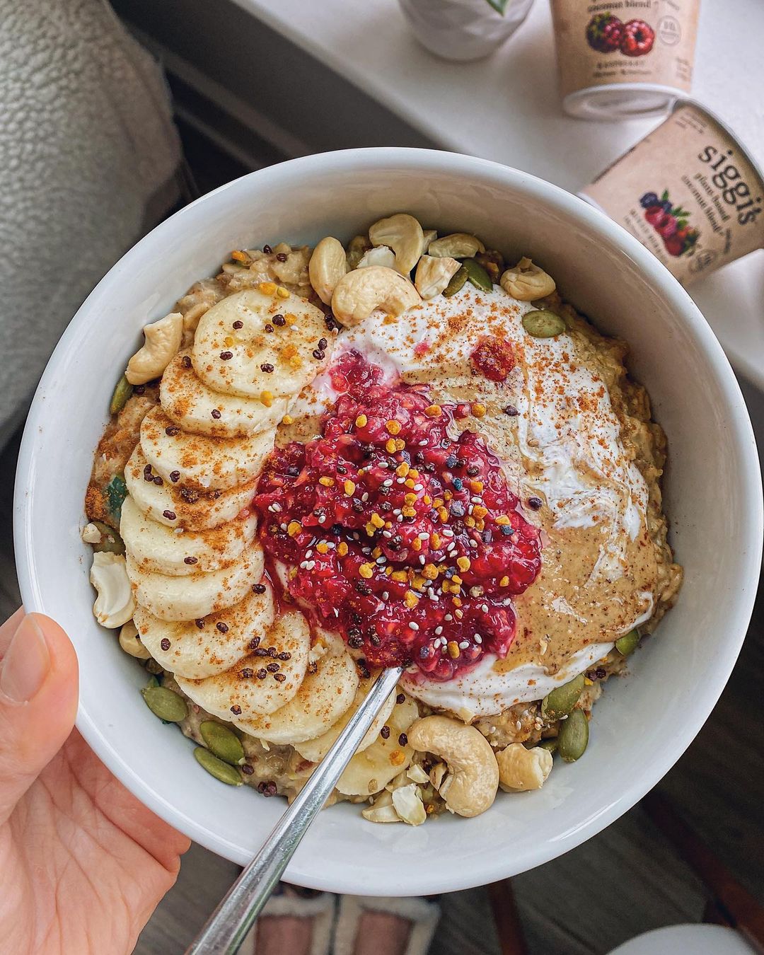 Creamy Peanut Butter and Jelly Overnight Oatmeal