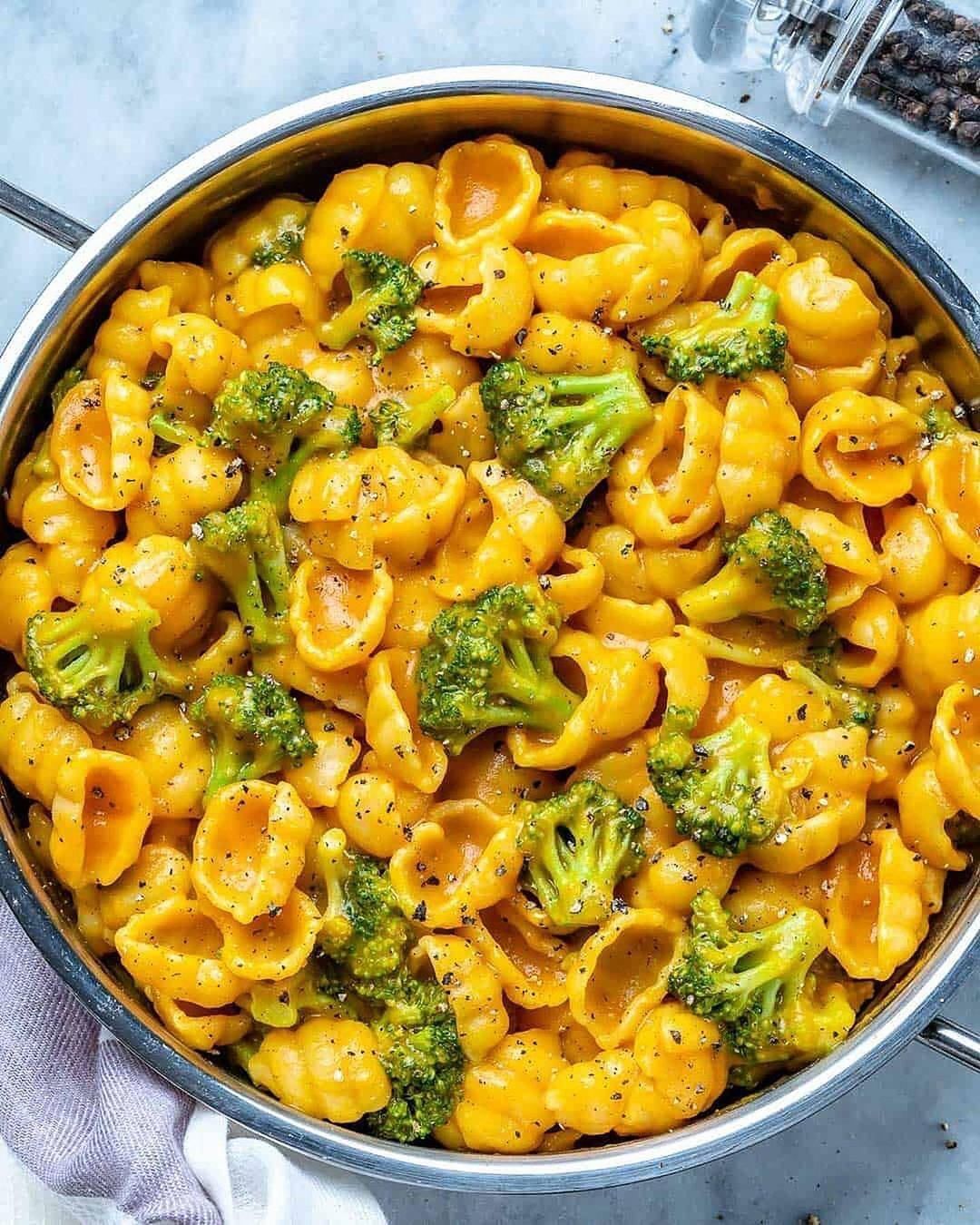 Super Easy Vegan Mac and Cheese