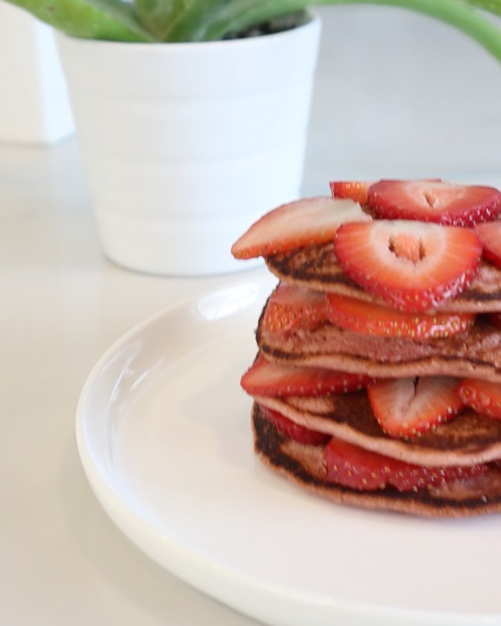 Delicious Pink Pancakes with Strawberries and Pitaya