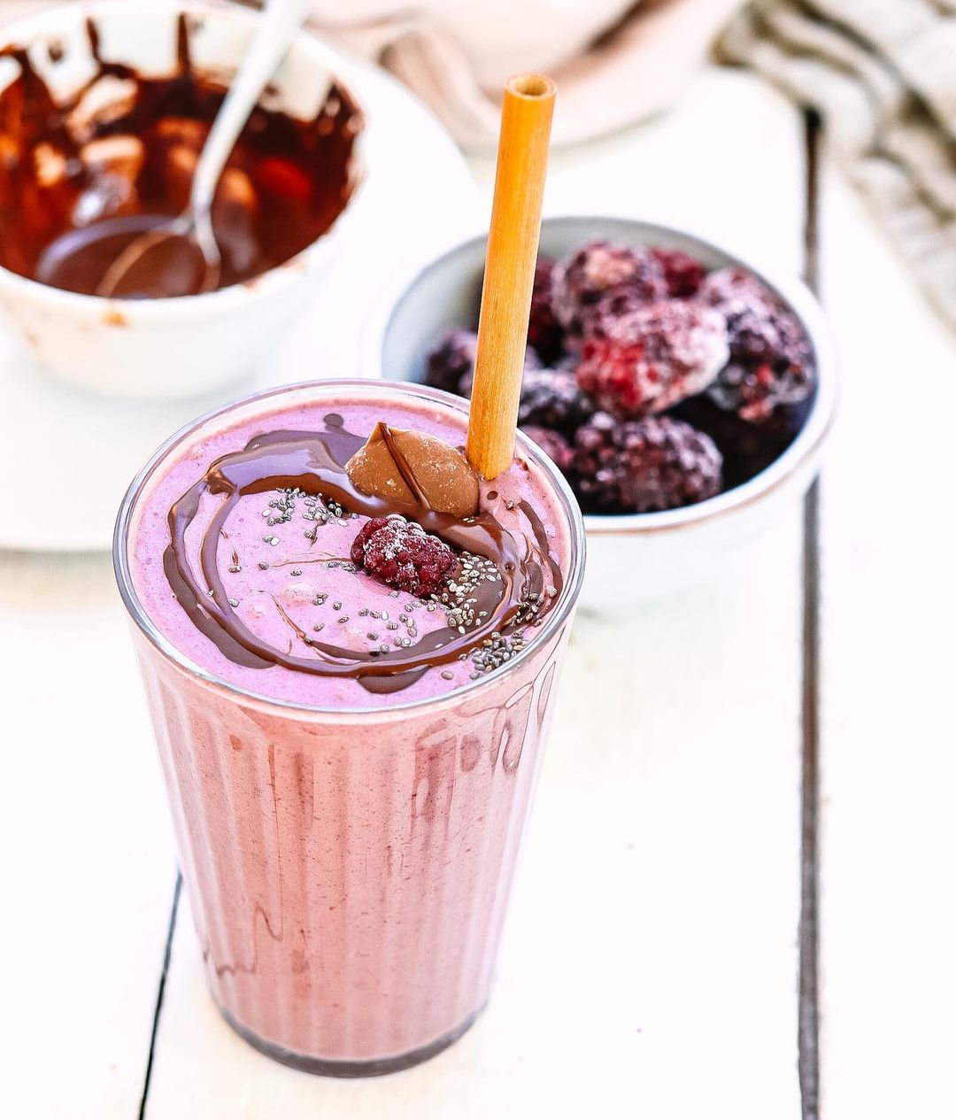 Açaí Frozen Blackberry Peanut Butter Smoothie