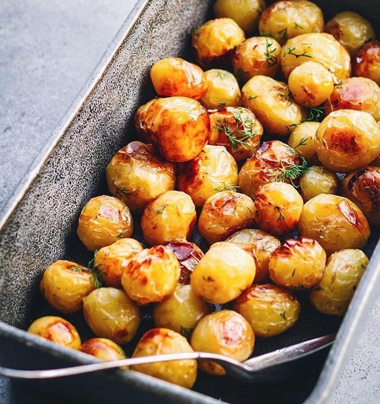 Roasted Swedish Potatoes with Dill