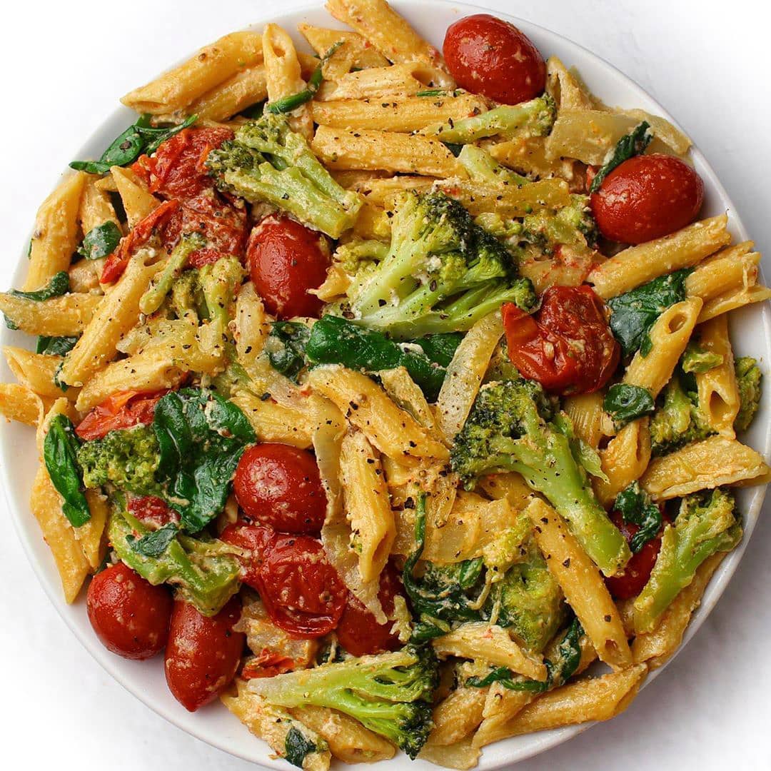Cheesy Penne with Cherry Tomatoes Spinach Broccoli