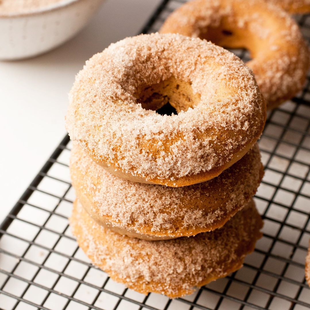 Vegan Baked Doughnuts with Cinnamon Coating