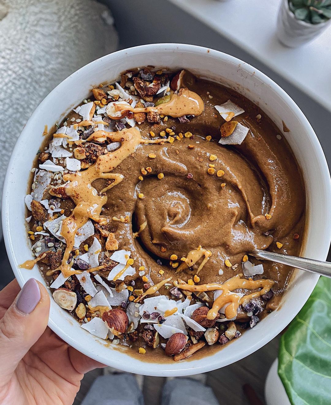 Peanut Butter Chocolate Smoothie Bowl