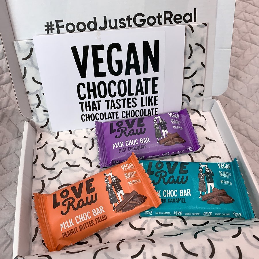 Creamy Oats with Melted Chocolate and Fresh Toppings