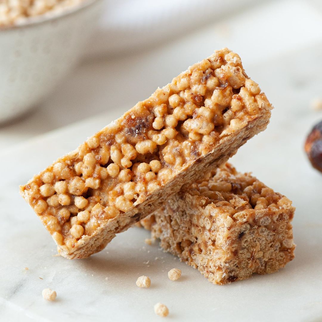 Easy No-Cook Date Crispie Bars
