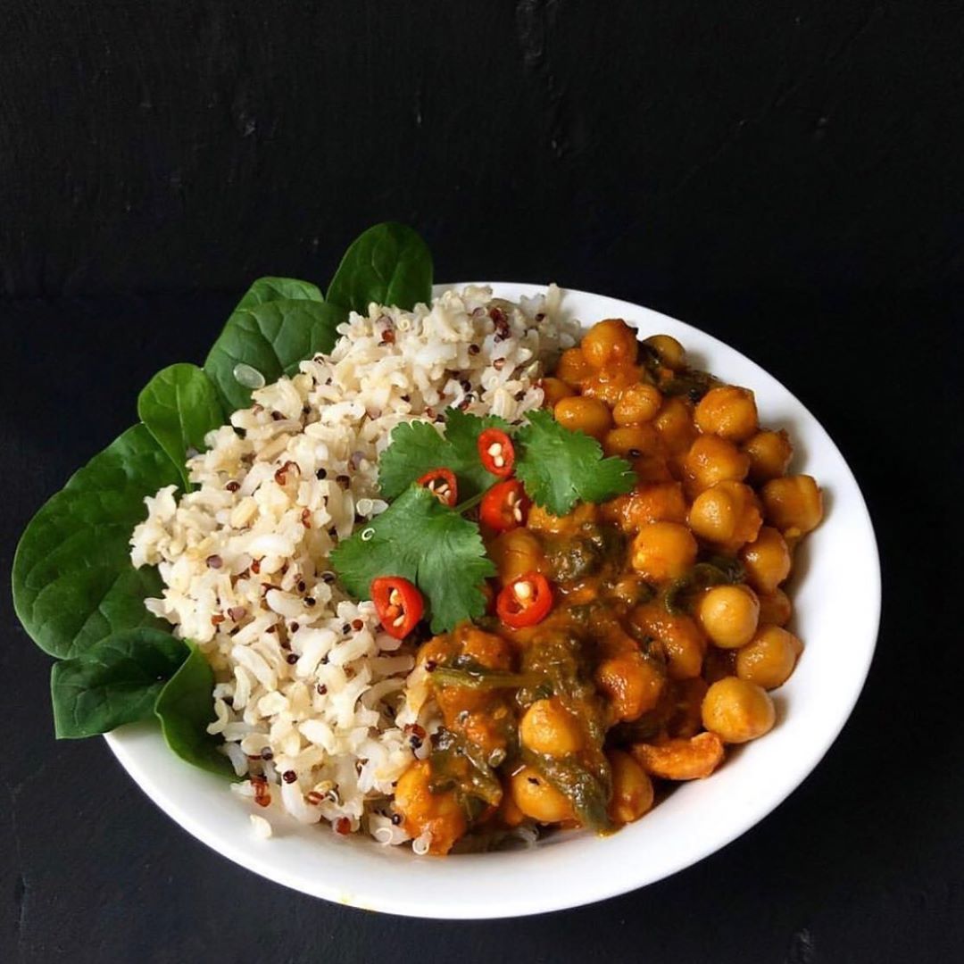 Simple 5-Ingredient Chickpea Curry