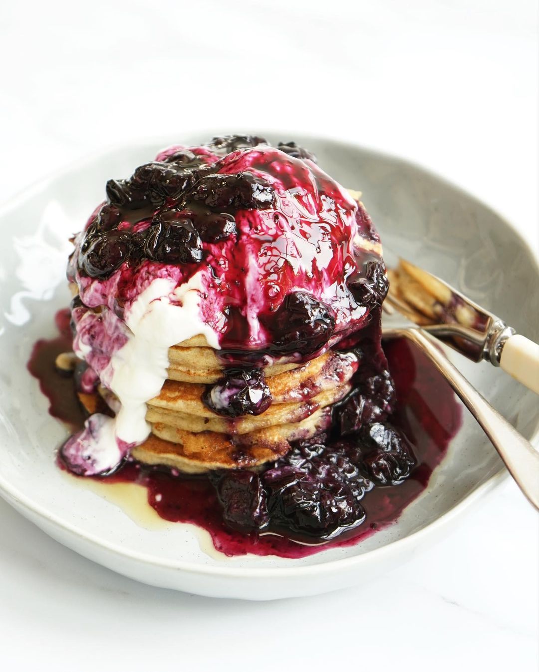 Super Simple Fluffy Pancakes with Blueberry Compote