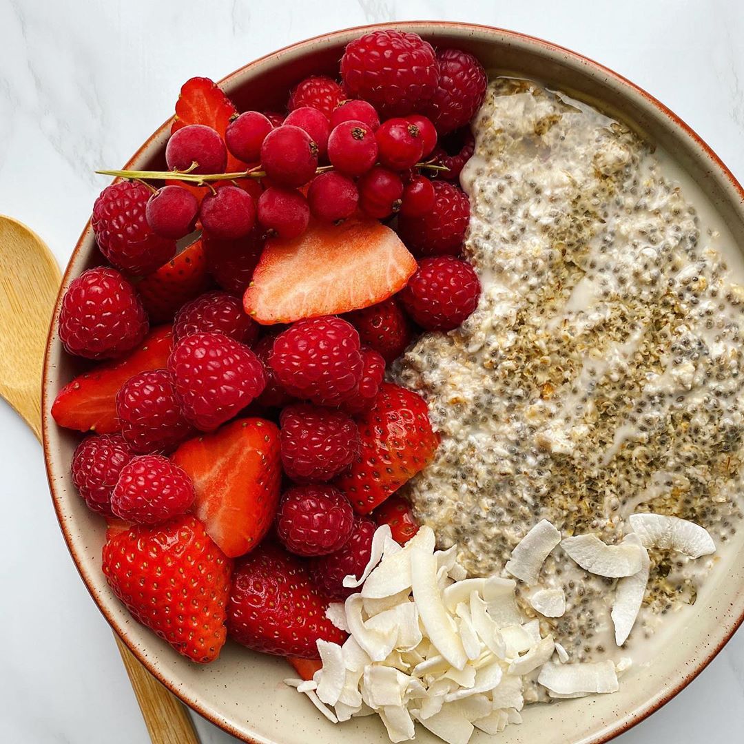 Overnight Chia Oats with Coconut Water and Fruit