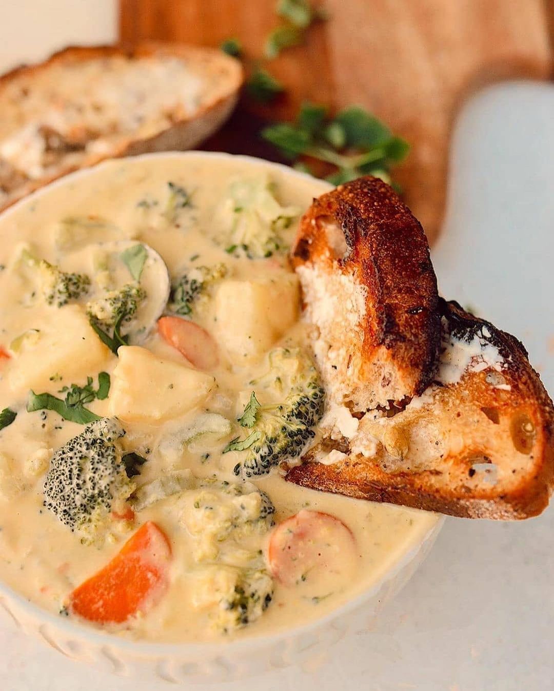 Vegan Broccoli Cheddar Soup