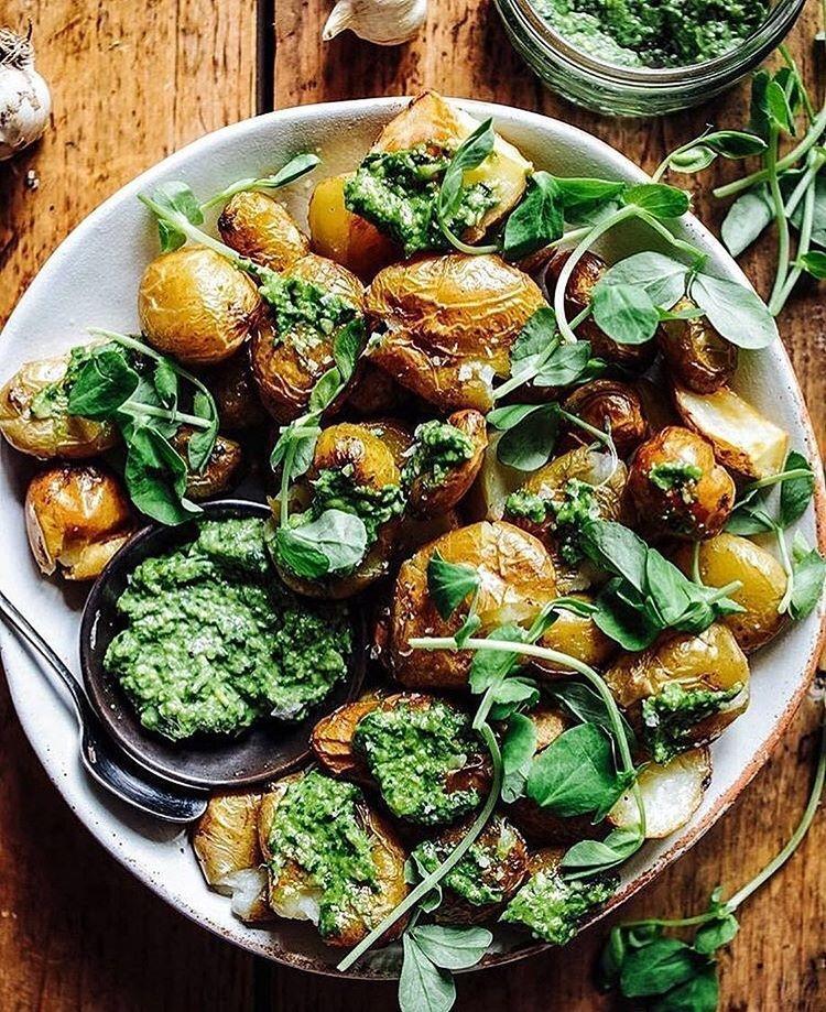 Vegan Pesto Sauce for Roasted Potatoes
