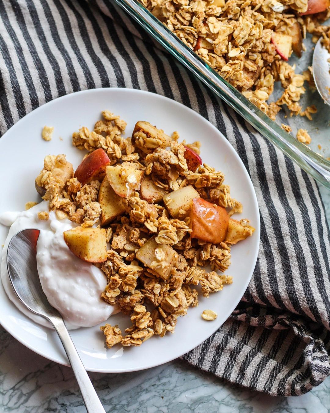 Baked Apple Crumble with Peanut Butter