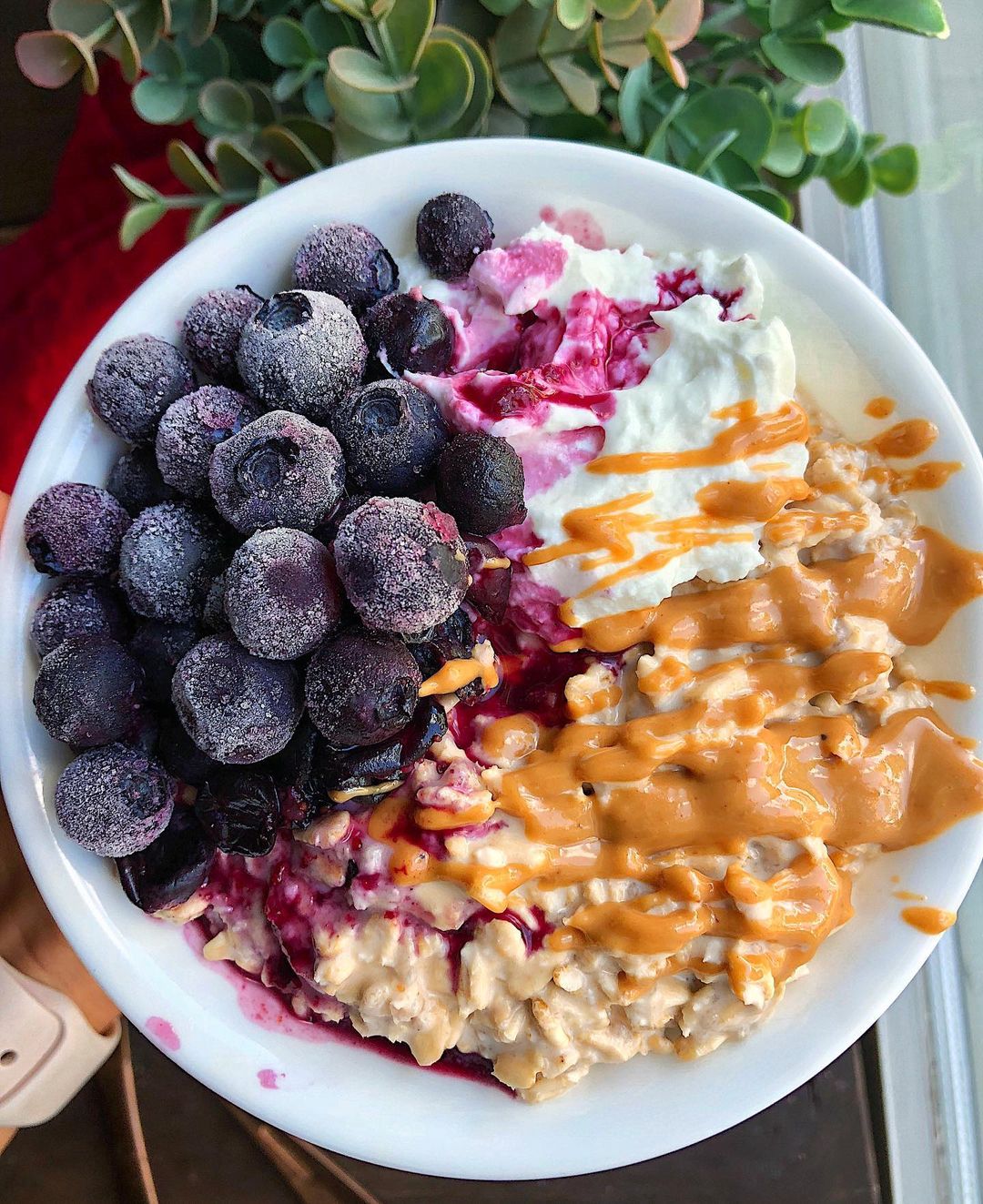 Basic Overnight Oats with Fruit Toppings