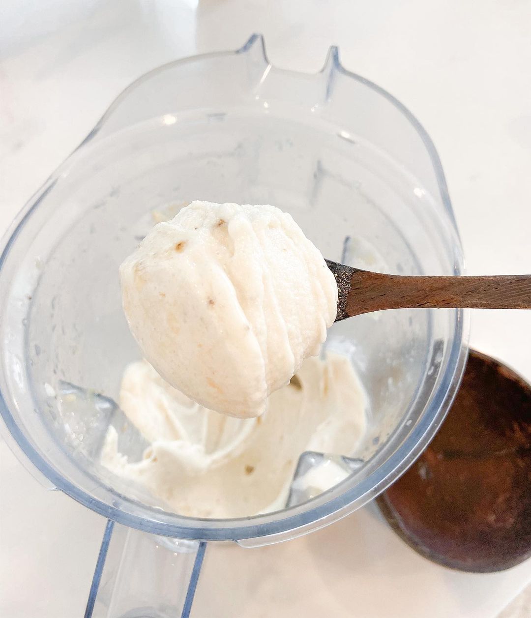 Vanilla Nice-Cream Made with Frozen Bananas