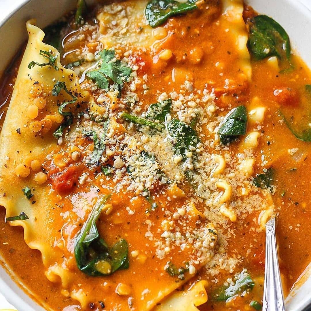 One-Pot Creamy Lasagna Soup