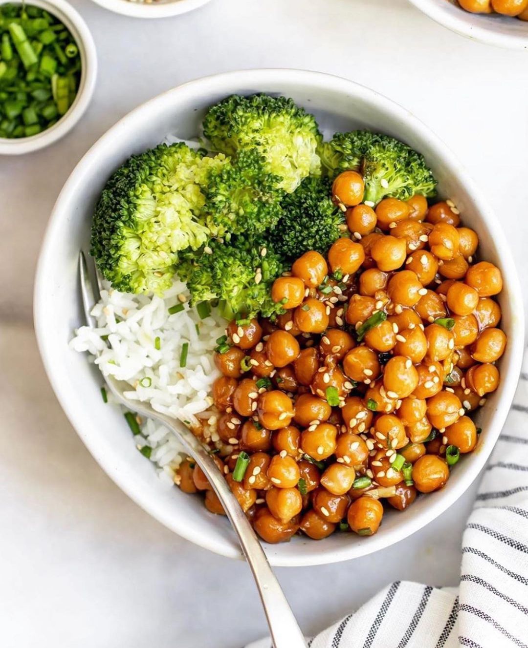 Vegan Sticky Sesame Chick