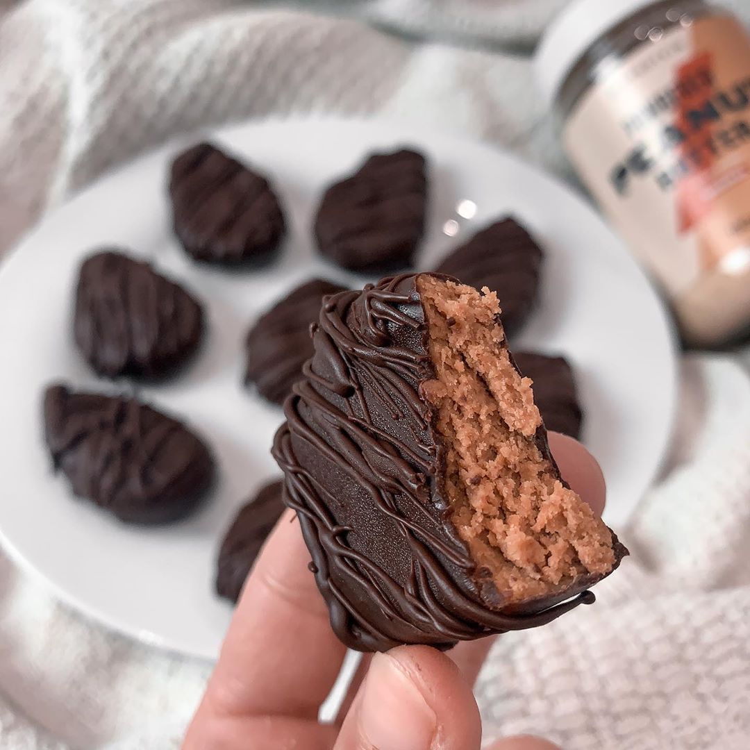Homemade Chocolate Peanut Butter Easter Eggs