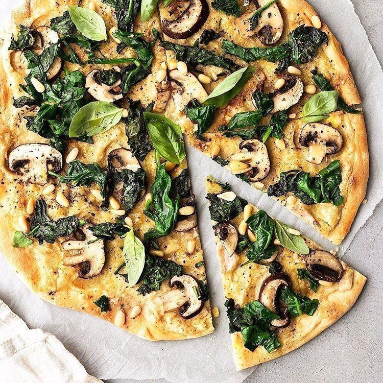 Vegan Spinach Mushroom Pizza