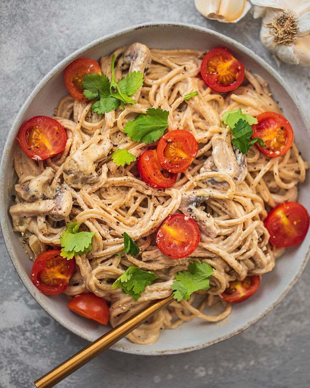 Creamy Vegan Fettuccine Alfredo Dish