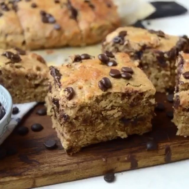 Vegan Banana Bread Blondies
