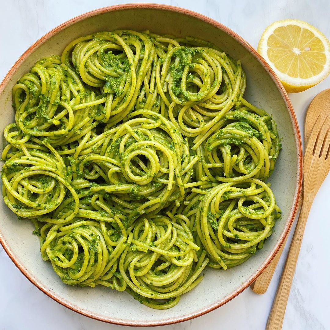 Spinach and Walnut Pesto Pasta