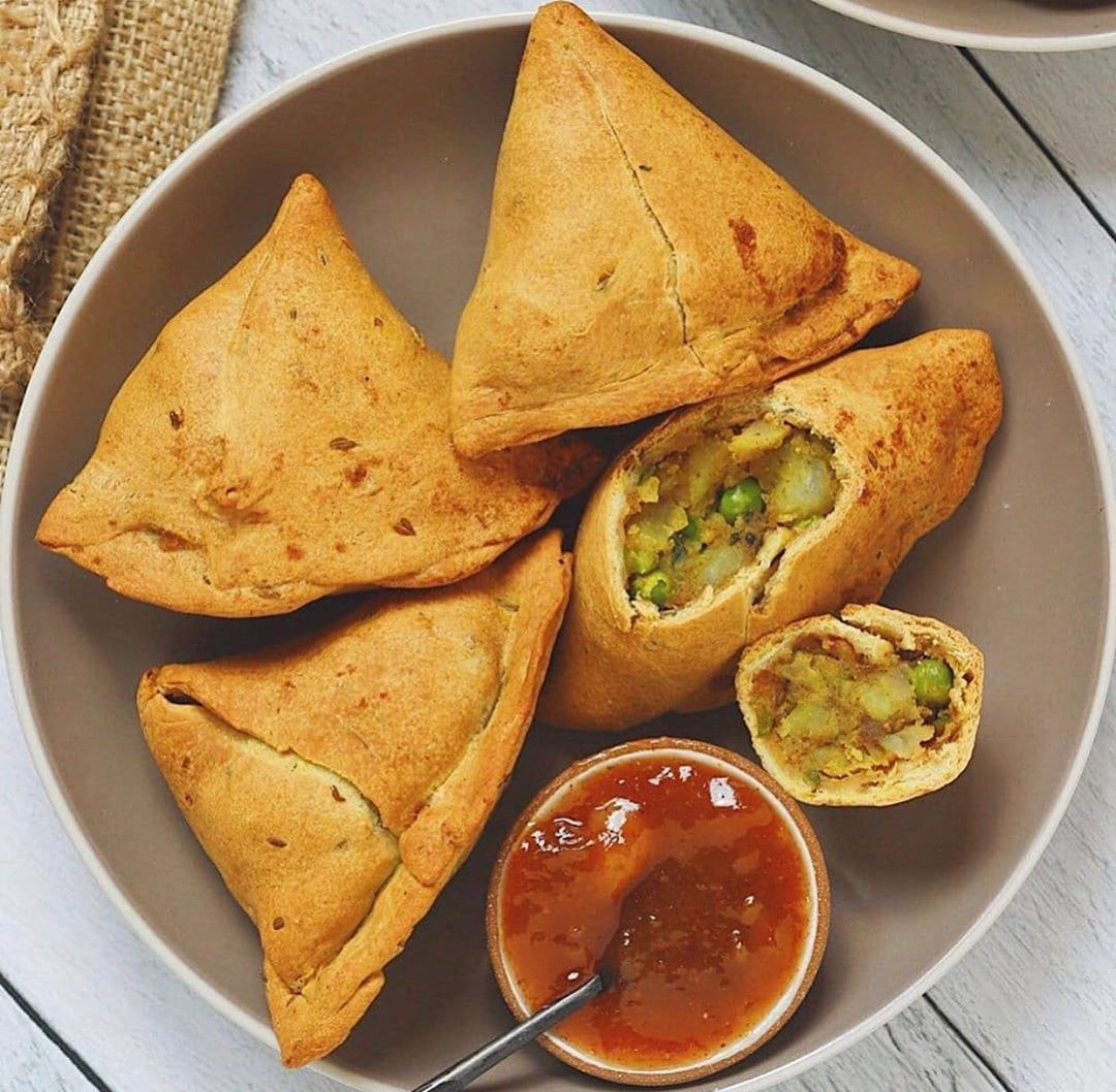 Homemade Vegan Samosas with Potato and Pea Filling
