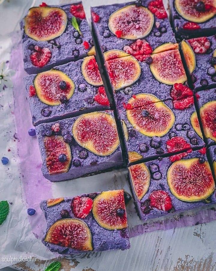 Raw Vegan Blueberry Cheesecake