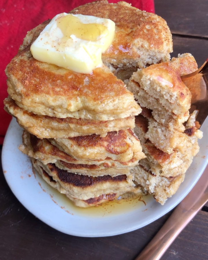 Fluffiest Banana Pancakes