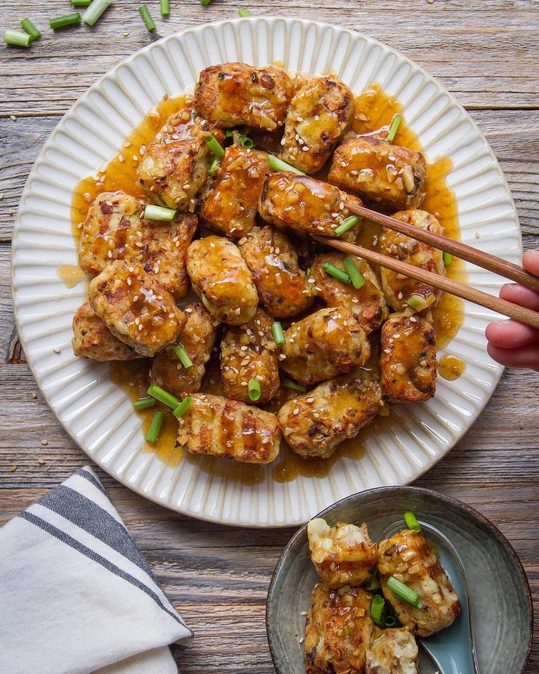 Veggie Tots in Gingery Garlic Sauce