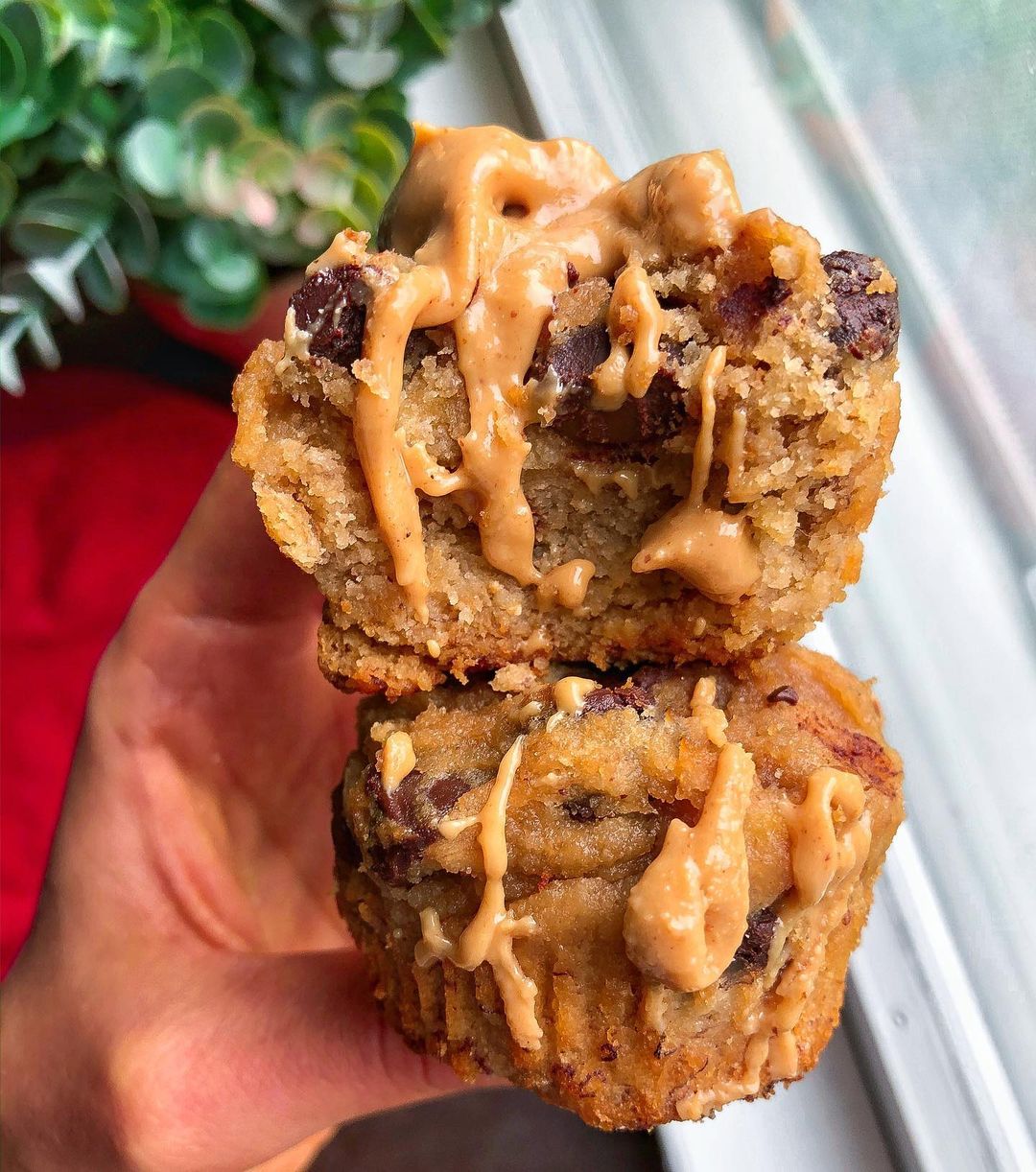 Simple Baked Chocolate Banana Muffins