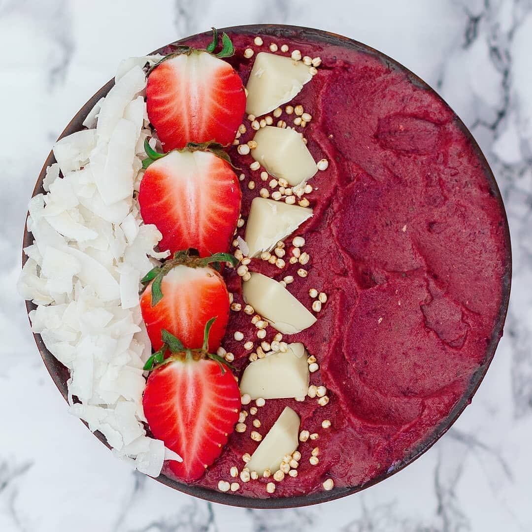 Cherry Chocolate Nicecream Smoothie Bowl