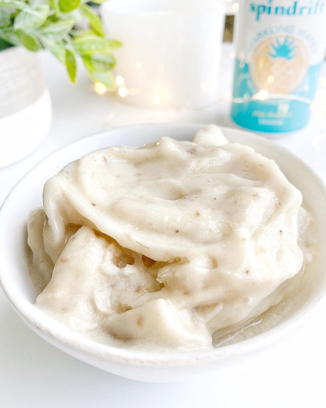 Pineapple Nicecream with Frozen Bananas and Spindrift