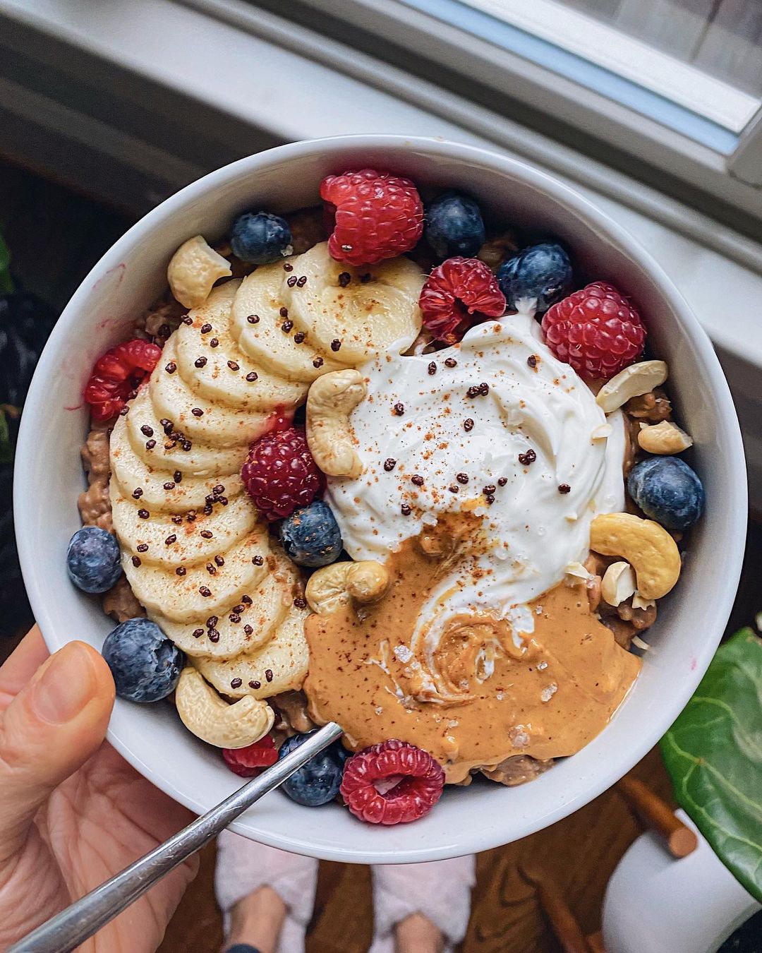 Creamy Overnight Oatmeal with Peanut Butter and Yogurt