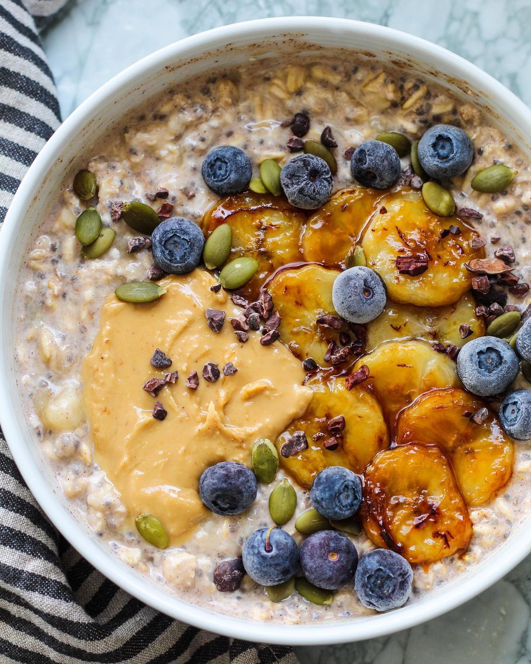 Easy Overnight Oats with Banana Topping