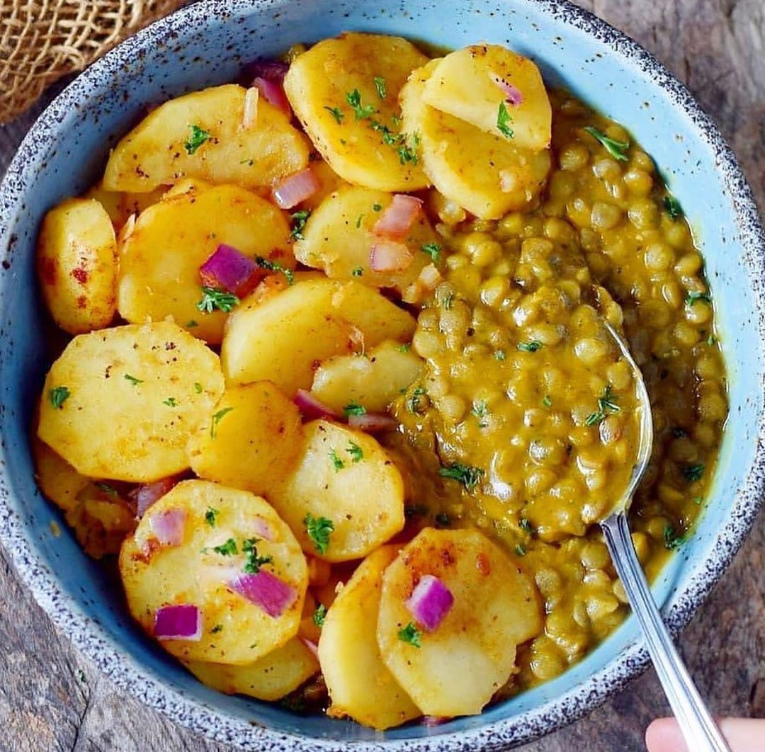 Easy Lentil Stew with Mashed Potatoes