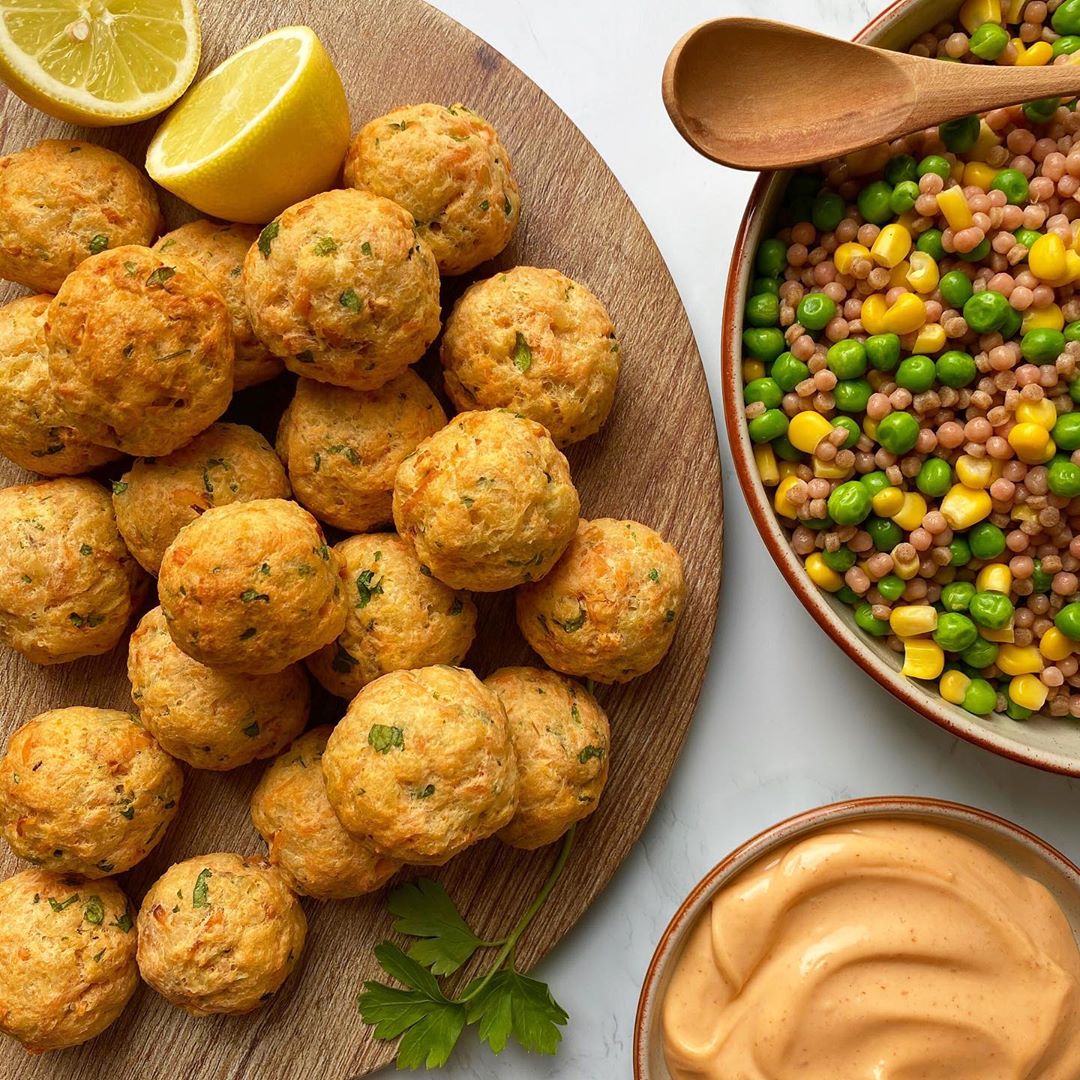 Simple Baked Salmon Balls with Potato and Lemon