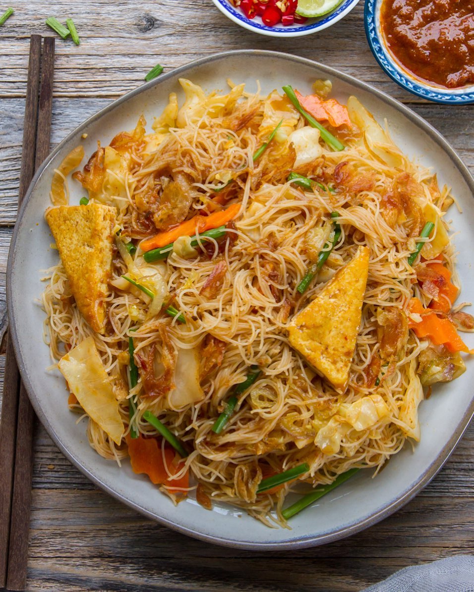 Mee Siam (Stir-Fried Vermicelli)