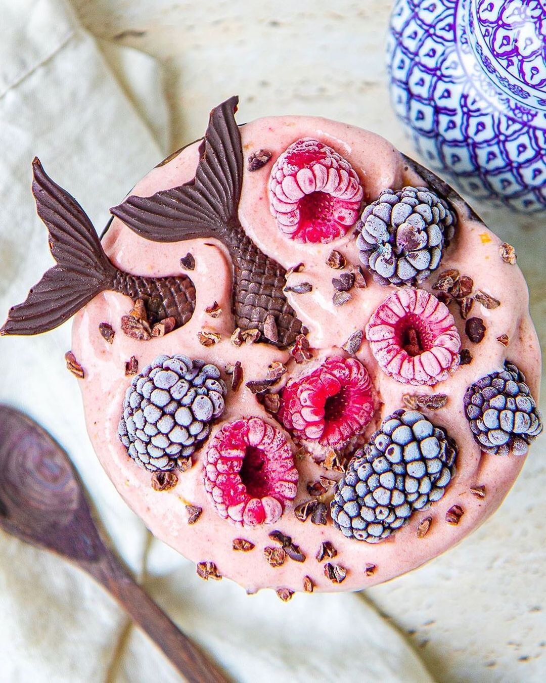 Beauty Blend Smoothie Bowl with Berries and Cacao