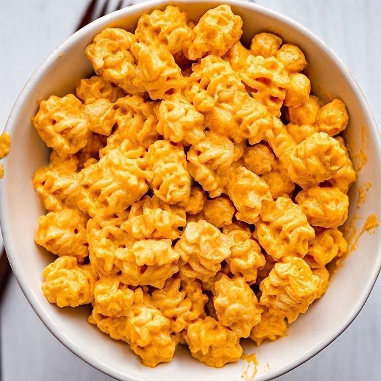 Butternut Squash Mac and Cheese with Spiced Chickpeas