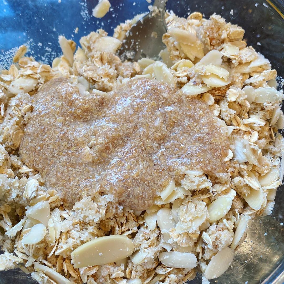Vegan Gluten-Free Apricot Almond Crumble