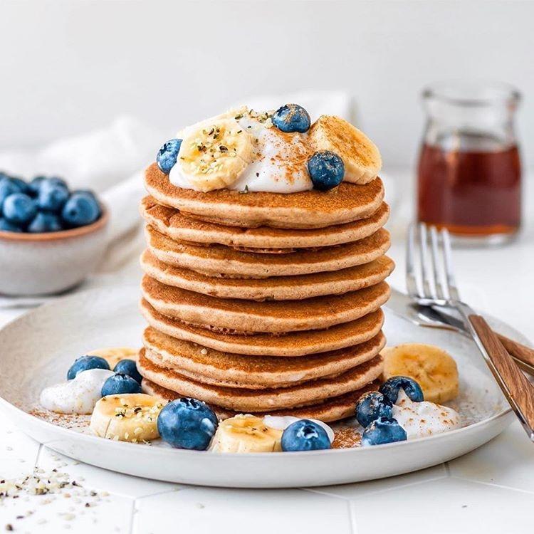 Banana Cinnamon Pancakes