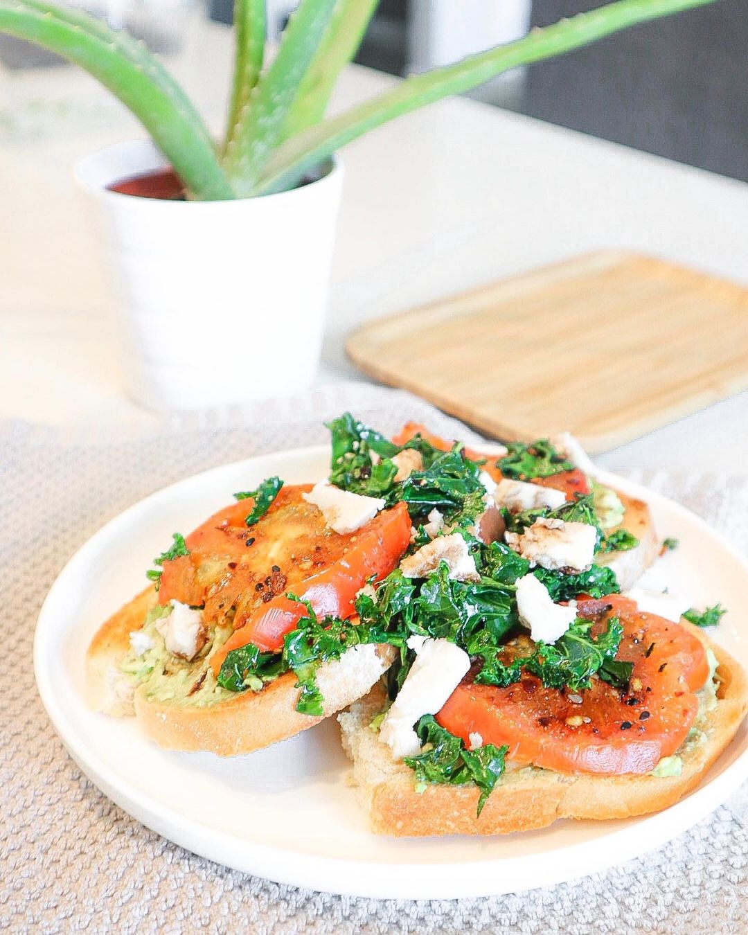 Fancy Avocado Toast with Kale and Tomato