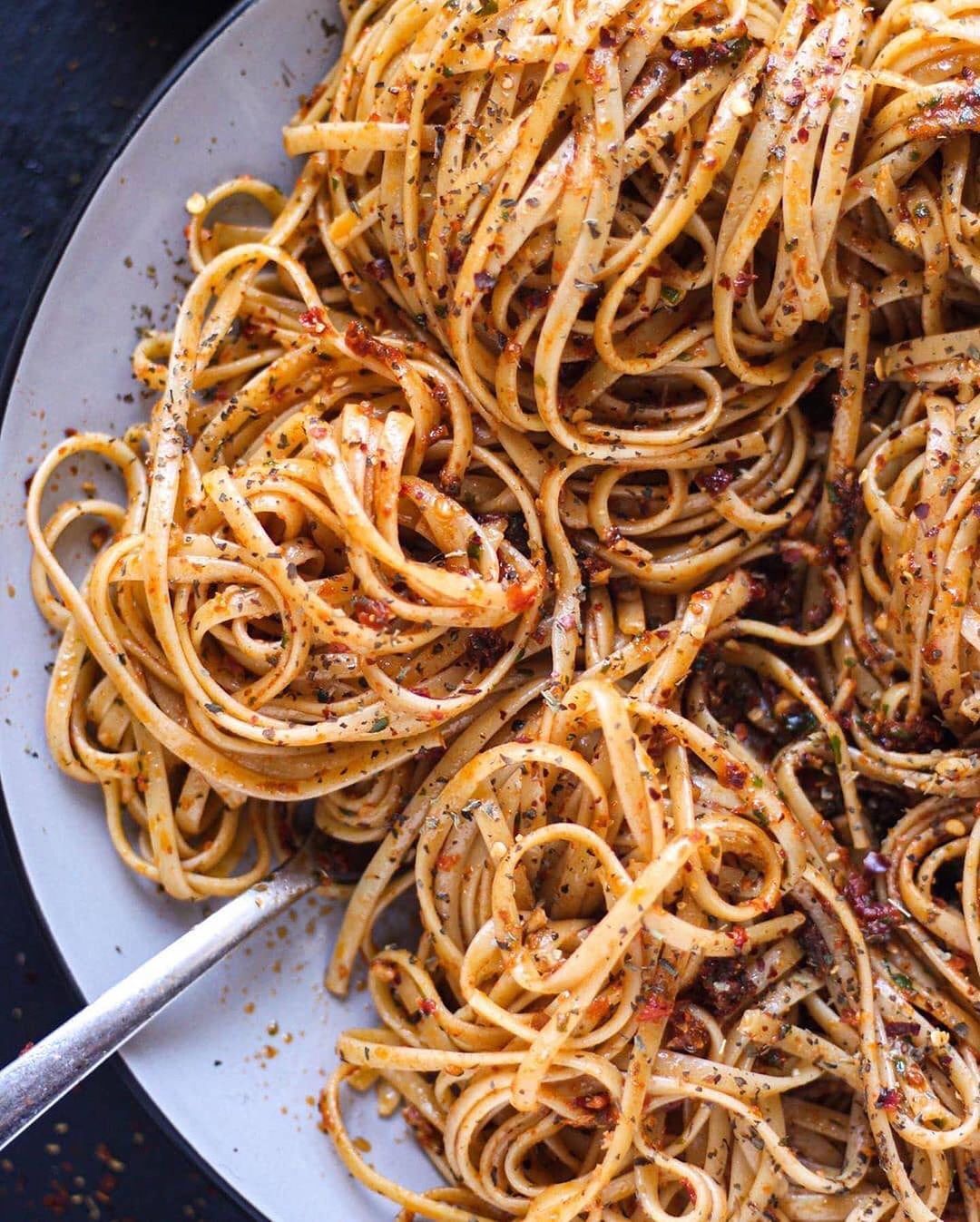 Linguine with Sun-Dried Tomato Spinach Pesto