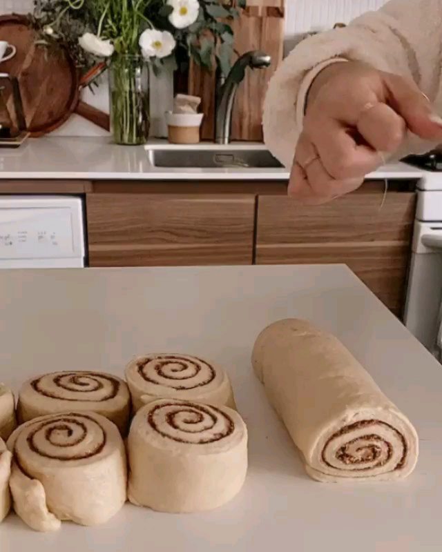 Best Vegan Cinnamon Rolls