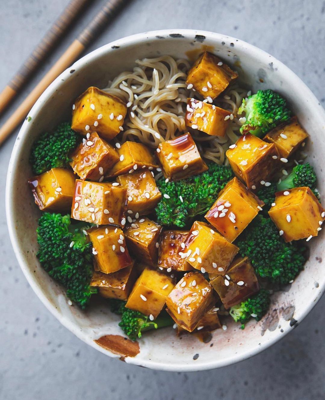 Sticky Tofu Bowl with Broccoli and Ramen
