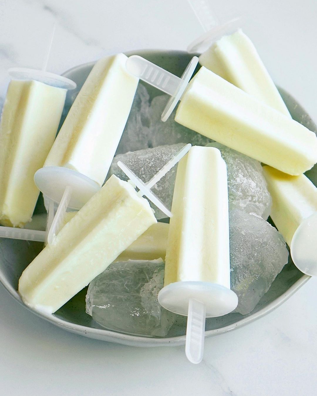 Easy Pineapple Coconut Ice Lollies Treat