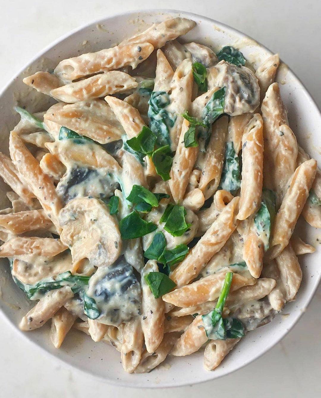 Creamy Garlic and Mushroom Pasta with Spinach