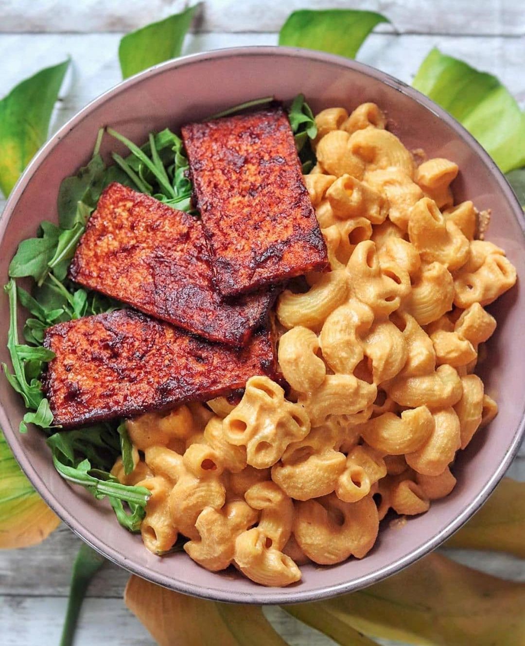 Mac ’N Cheese with Pan Fried Bbq Tofu